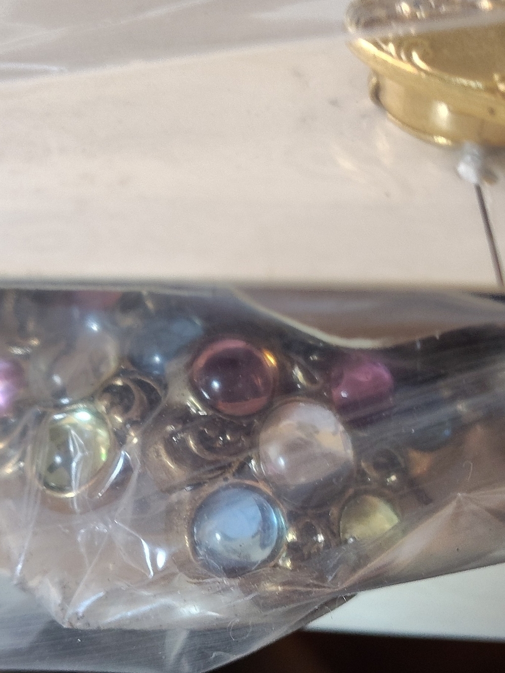 Bag Full Of Vintage Buttons - Picture 4 of 4